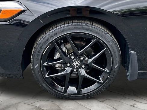 Used 2023 Honda Civic Sport image 8