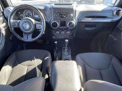 Used 2016 Jeep Wrangler Unlimited Sport w/ Connectivity Group image 11