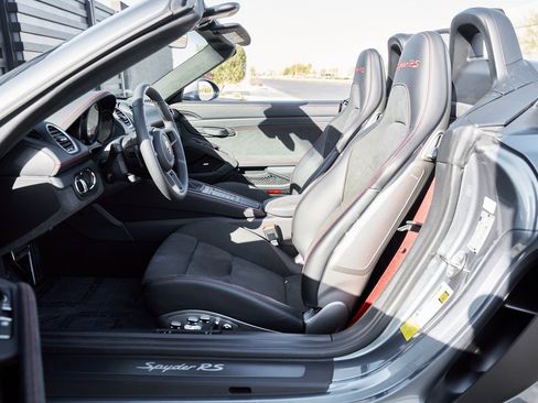 Used 2025 Porsche 718 Boxster Spyder RS w/ Accent Package Logos image 38