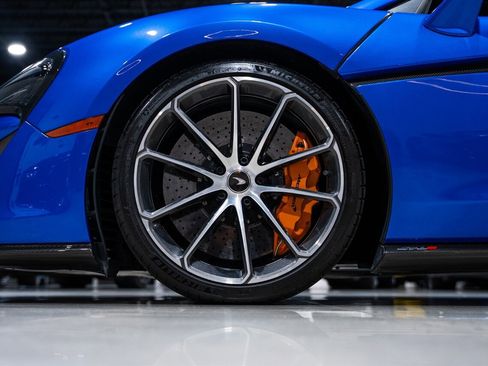 Used 2018 McLaren 570S Spider image 41