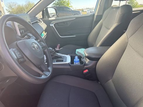 Used 2025 Toyota RAV4 LE image 6