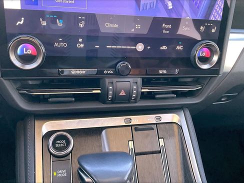 Used 2024 Lexus GX 550 w/ Accessory Package (Z1) AWD/4WD image 33