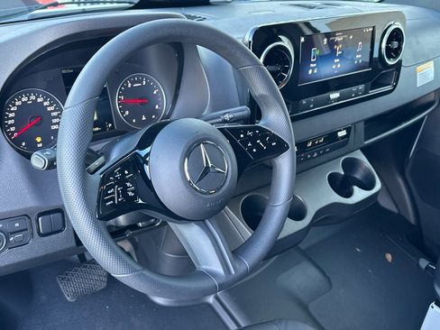 New 2025 Mercedes-Benz Sprinter 2500 image 12