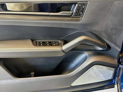 Certified 2024 Porsche Cayenne Turbo GT AWD/4WD image 11
