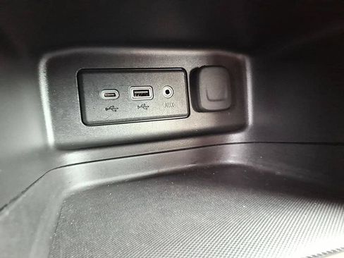 Used 2020 Chevrolet Equinox LT AWD/4WD image 30