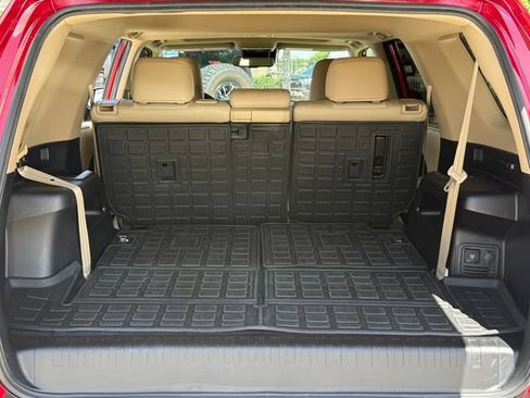Used 2022 Toyota 4Runner SR5 Premium w/ Moonroof Package AWD/4WD image 25