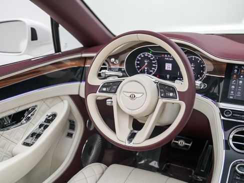 Used 2020 Bentley Continental GT image 33