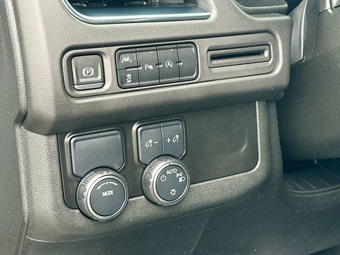 Certified 2023 Chevrolet Tahoe Premier RWD image 10