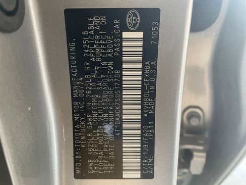 Used 2025 Toyota Camry LE image 27