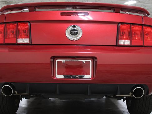 Used 2007 Ford Mustang GT RWD image 31