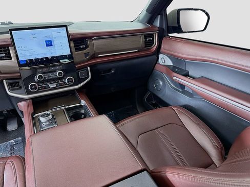 Used 2024 Ford Expedition Limited RWD image 34