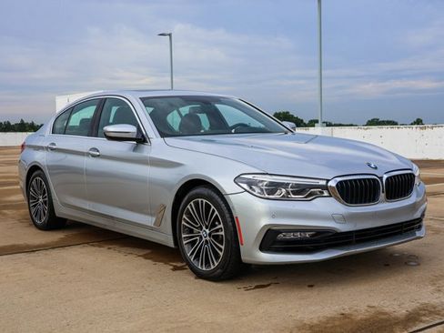 Used 2017 BMW 530i xDrive AWD/4WD image 3