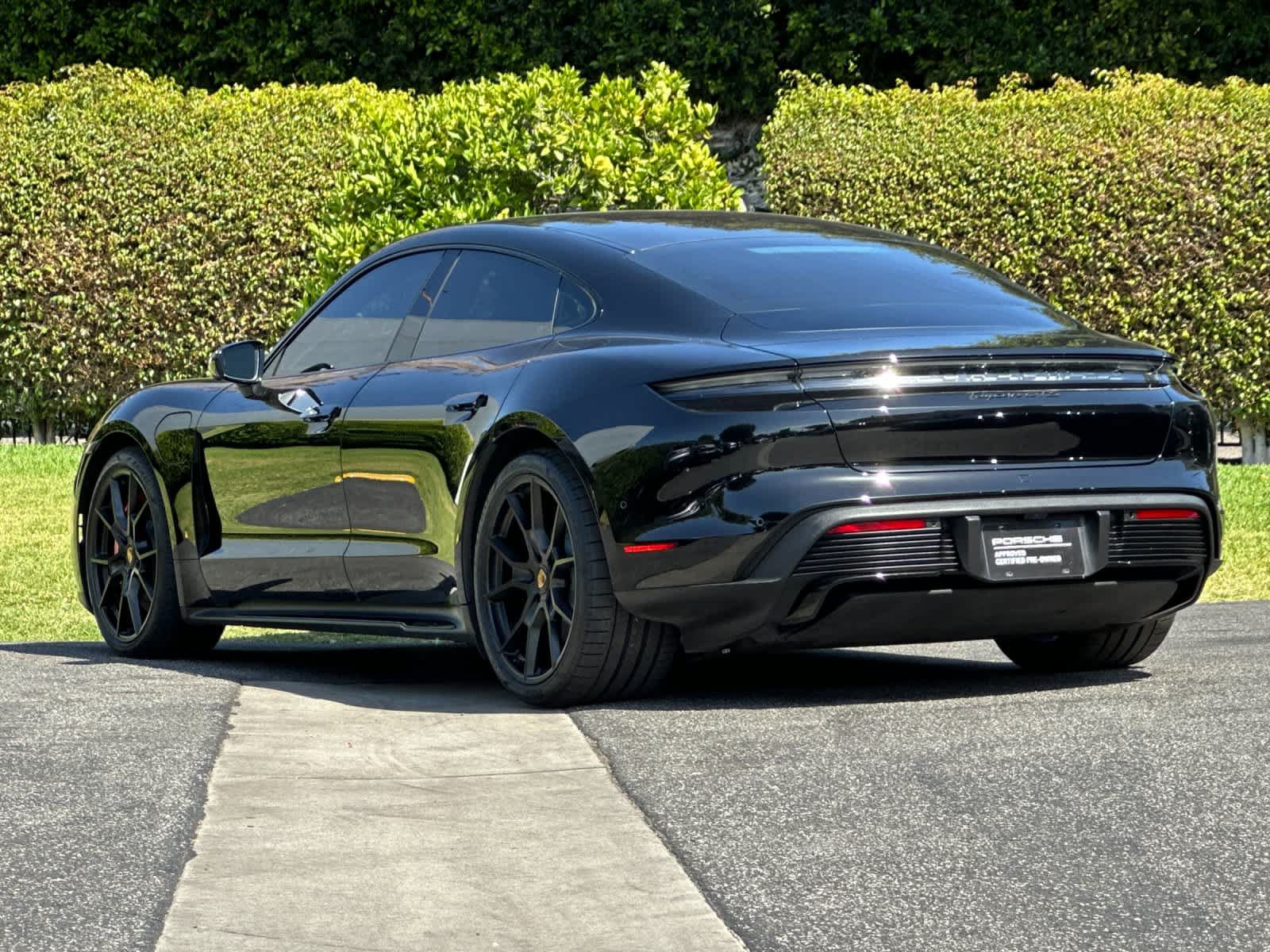 Certified 2024 Porsche Taycan GTS AWD/4WD image 3