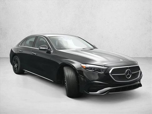 New 2026 Mercedes-Benz E 350 4MATIC Sedan image 4