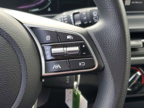 Used 2024 Kia Seltos LX AWD/4WD image 13