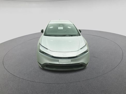 New 2026 Toyota Prius LE image 15