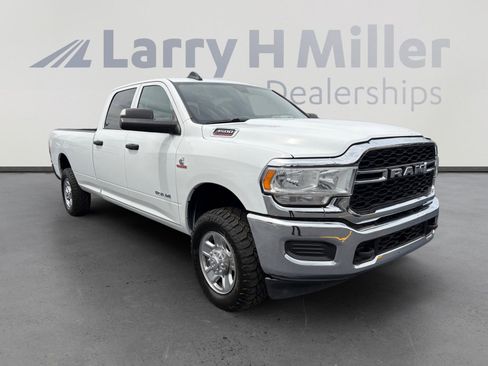 Used 2022 RAM 3500 Tradesman w/ Chrome Appearance Group AWD/4WD image 7
