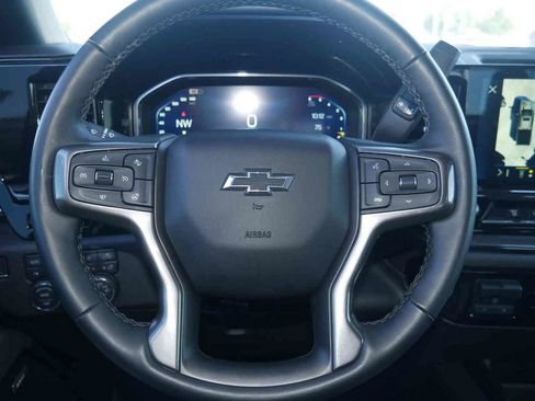 Used 2024 Chevrolet Silverado 2500 ZR2 w/ Technology Package AWD/4WD image 44