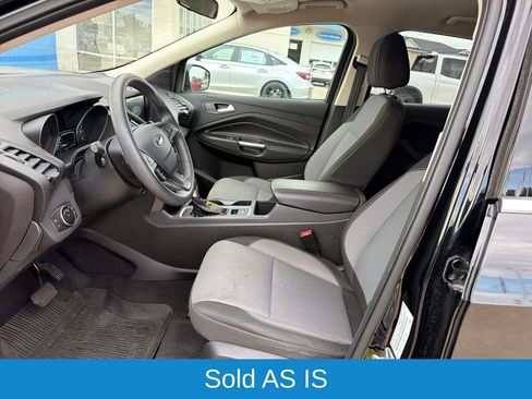 Used 2017 Ford Escape SE w/ Equipment Group 201A FWD image 9