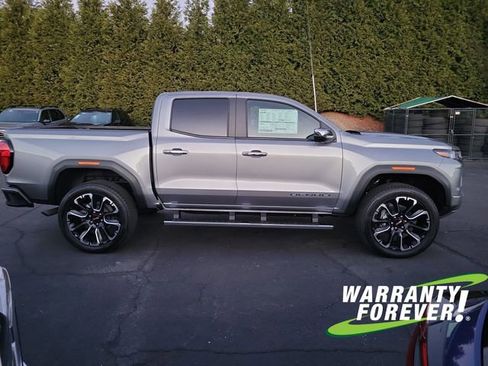 New 2026 GMC Canyon Denali image 8