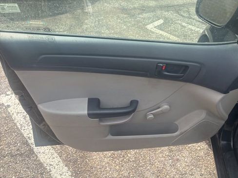 Used 2012 Kia Forte LX image 21