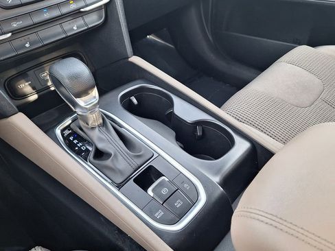 Used 2020 Hyundai Santa Fe SEL image 25