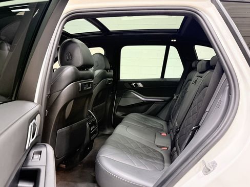 Used 2023 BMW X5 xDrive40i w/ M Sport Package image 20