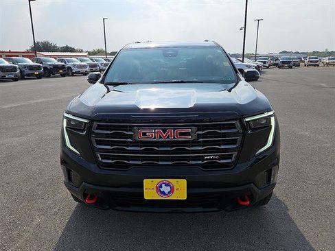 Used 2024 GMC Acadia AT4 w/ Luxury Package image 8