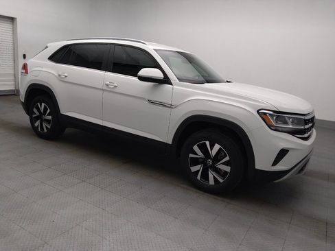 Used 2022 Volkswagen Atlas Cross Sport SE FWD image 11
