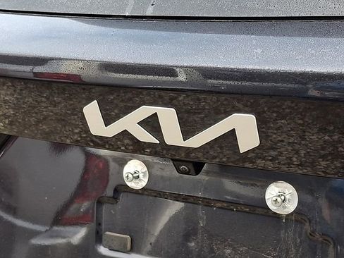 Used 2025 Kia Sorento LX image 10