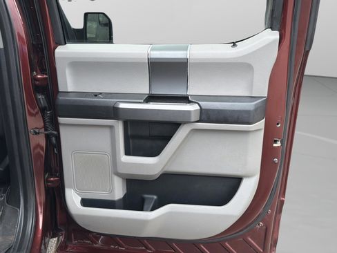 Used 2015 Ford F150 XLT w/ Equipment Group 302A Luxury image 36