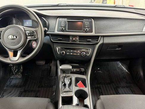 Used 2017 Kia Optima LX FWD image 25