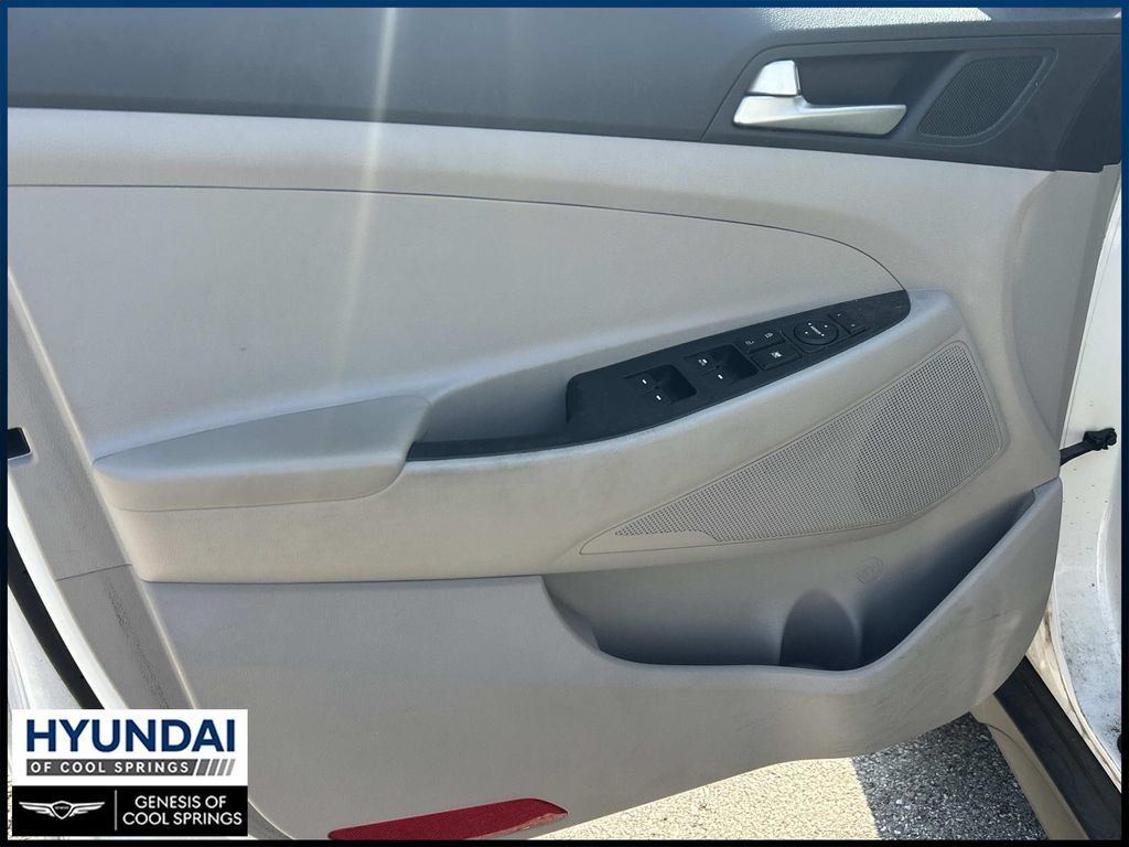 Used 2020 Hyundai Tucson Value AWD/4WD image 15