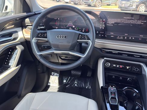 Used 2025 Audi Q5 Premium Plus w/ Premium Plus AWD/4WD image 26