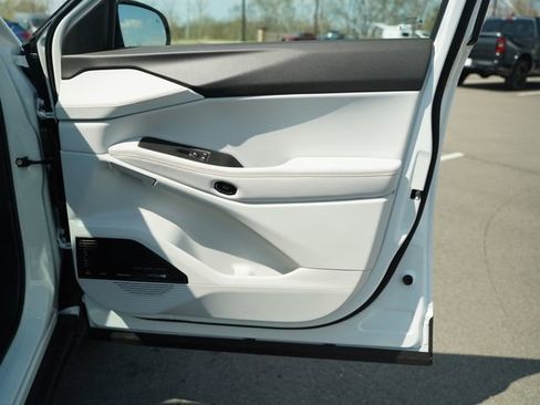 New 2026 Jeep Cherokee Limited image 19