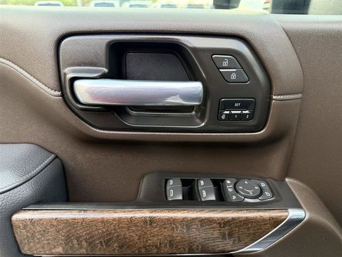 Used 2021 GMC Sierra 2500 Denali w/ Denali Ultimate Package AWD/4WD image 33