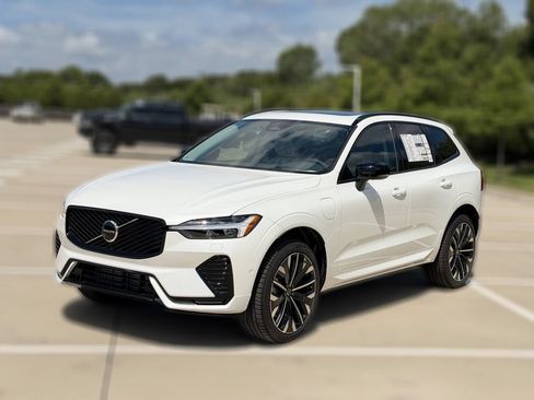 New 2026 Volvo XC60 T8 Ultra w/ Protection Package Premier AWD/4WD image 3