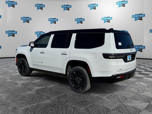 New 2026 Jeep Grand Wagoneer Summit image 3