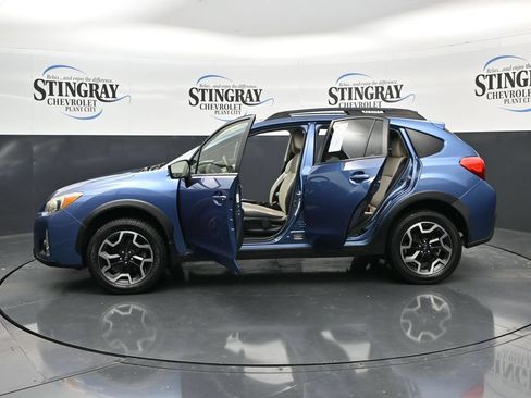 Used 2017 Subaru Crosstrek 2.0i Limited AWD/4WD image 4