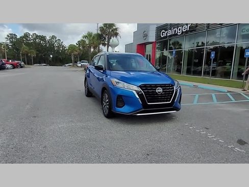 Used 2023 Nissan Kicks SV image 19