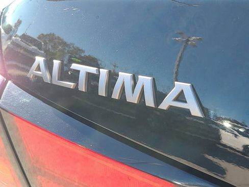 Used 2024 Nissan Altima 2.5 SV image 9