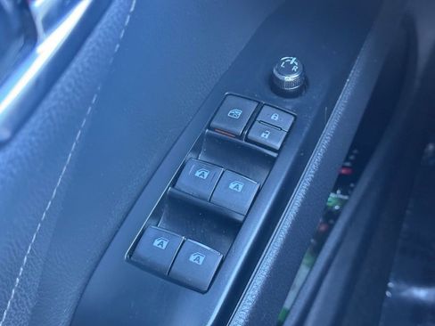 Used 2018 Toyota Camry XSE image 28