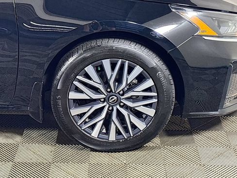 Used 2024 Nissan Altima 2.5 SV w/ SV Premium Package AWD/4WD image 24