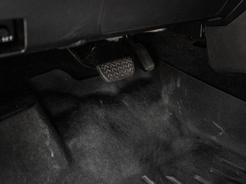 Used 2019 Toyota Tacoma TRD Off-Road image 16