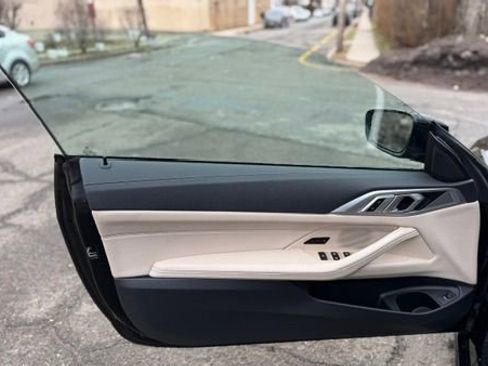 Used 2023 BMW 440i xDrive Convertible w/ Premium Package image 25