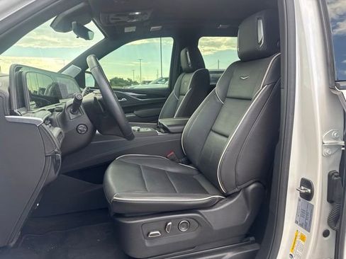Used 2024 Cadillac Escalade Sport w/ Touring Package AWD/4WD image 10