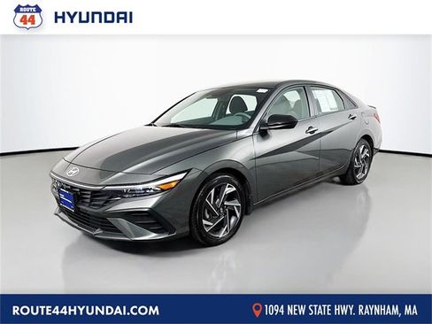 Certified 2025 Hyundai Elantra Sport image 1