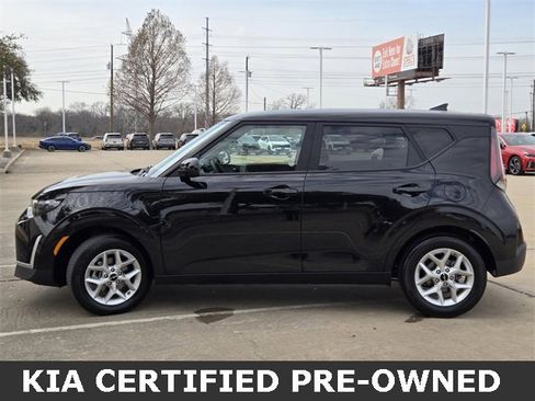 Certified 2025 Kia Soul LX image 3