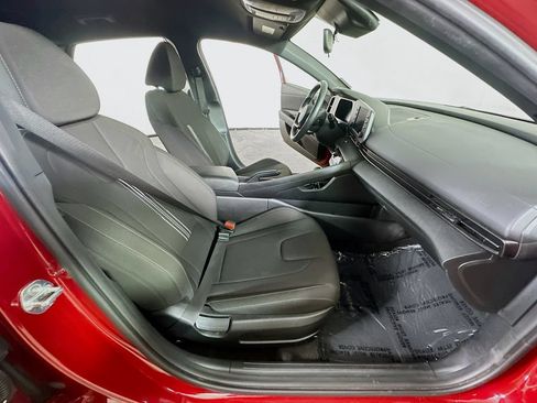 Used 2025 Hyundai Elantra Sport FWD image 10