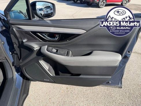 Used 2025 Subaru Outback Onyx Edition w/ Popular Package #2 image 7